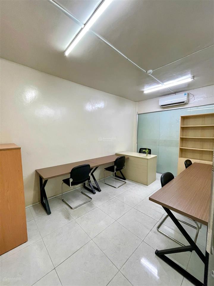 Cho thuê văn phòng setup full nội thất cho từ 2  10nv tại bình thạnh.  0765 290 ***