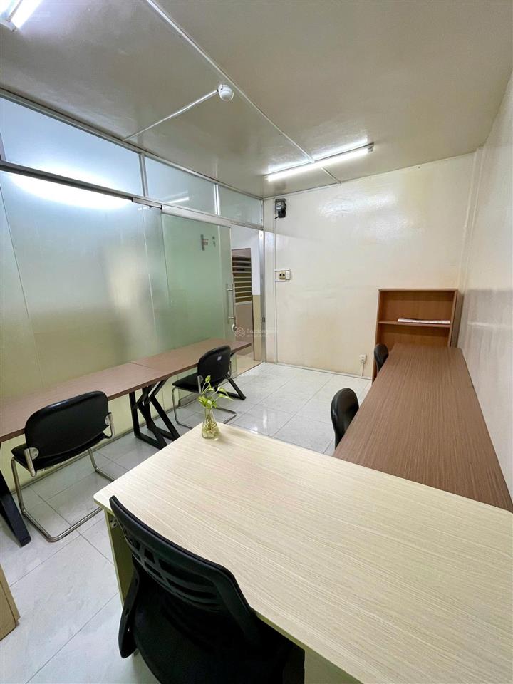 Cho thuê văn phòng setup full nội thất cho từ 2  10nv tại bình thạnh.  0765 290 ***