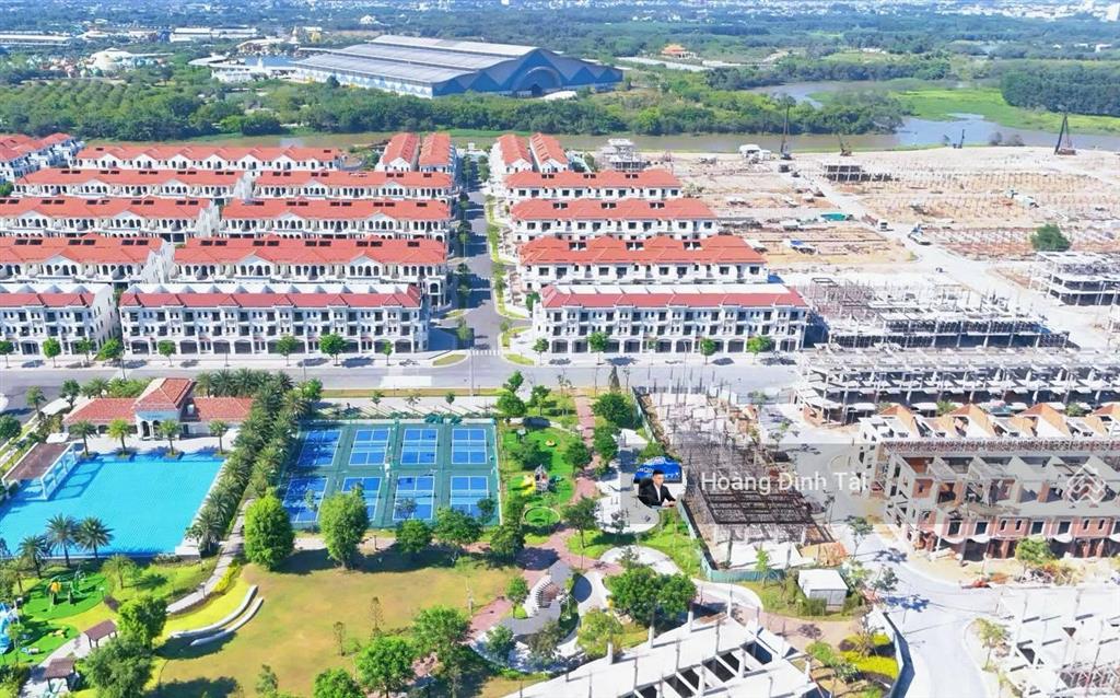 Shophouse trục đường 45m, khu valencia giá siêu tốt chỉ 11.4 tỷ