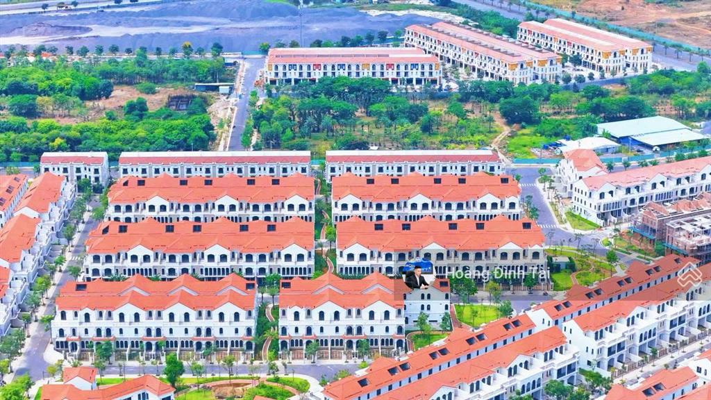 Shophouse trục đường 45m, khu valencia giá siêu tốt chỉ 11.4 tỷ