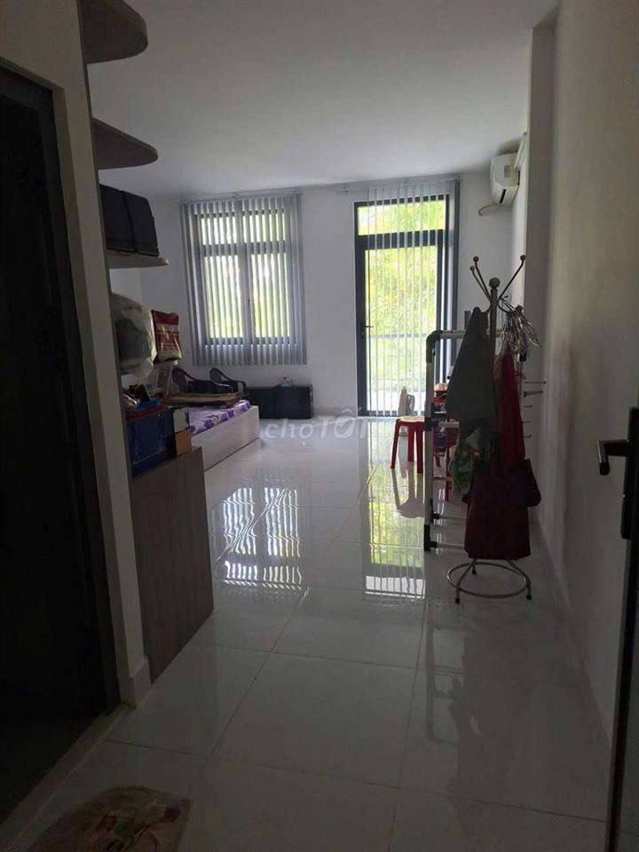 Bán căn nhà phô KDC Gia Hòa đường quốc lộ 50 xã Bình Hưng, TP.HCM