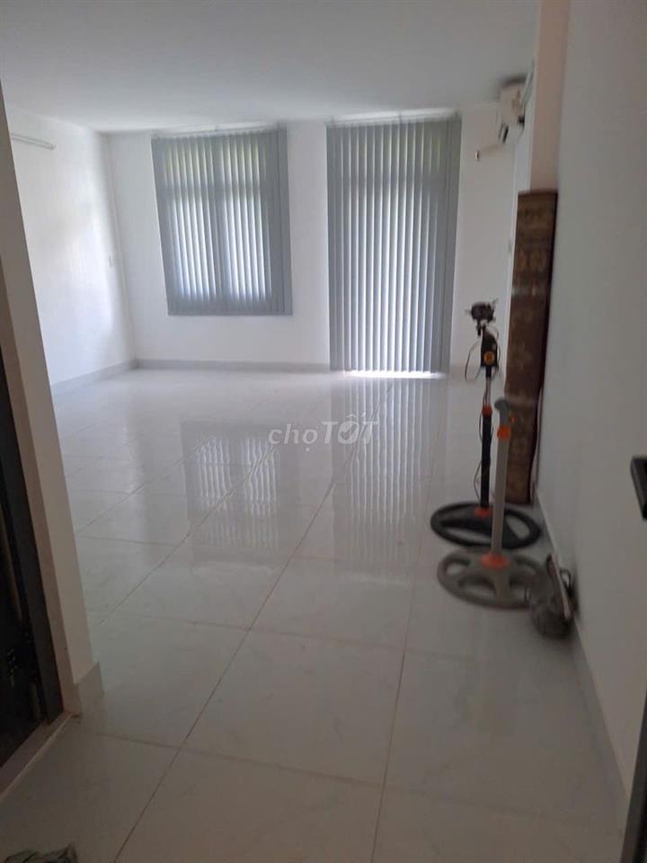 Bán căn nhà phô KDC Gia Hòa đường quốc lộ 50 xã Bình Hưng, TP.HCM