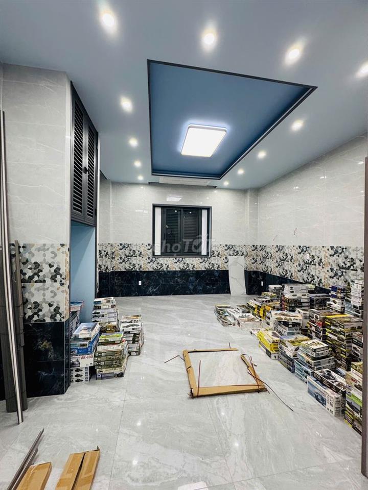 Chính chủ bán căn nhà phố góc đối diện chung cư TERRA ROSA giá rẻ.