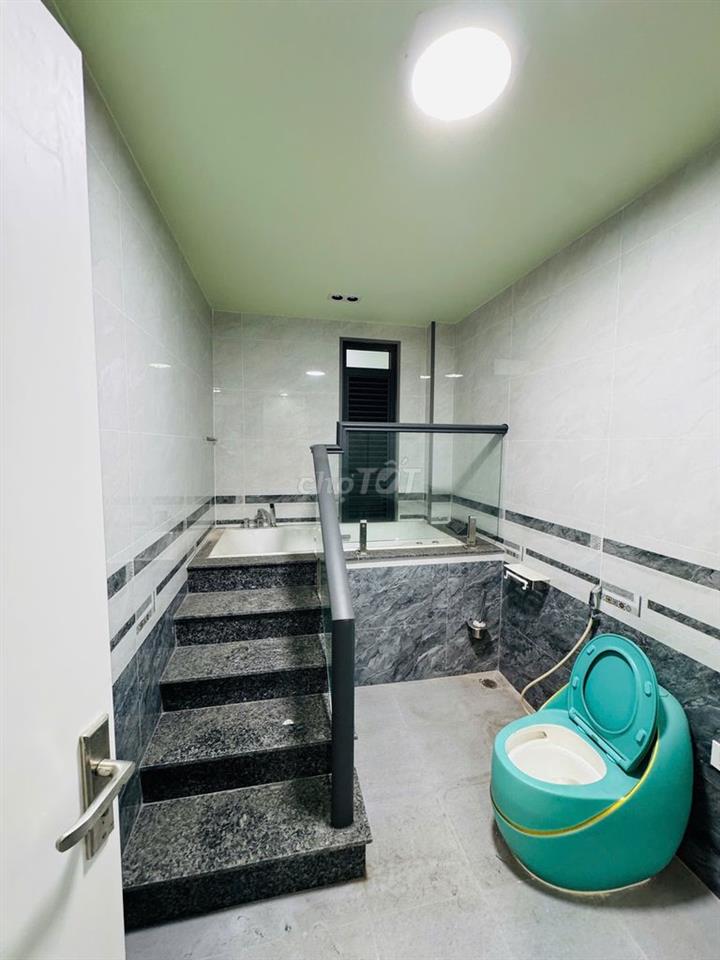 CHÍNH CHỦ BÁN CĂN NHÀ KDC 13B CONIC VỪA CÓ HẦM VỪA CÓ THANG MÁY