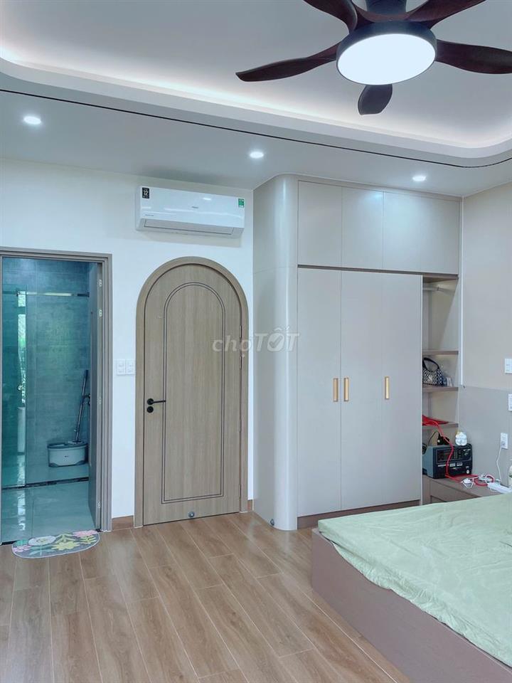 BÁN CĂN NHÀ PHỐ HƯỚNG ĐÔNG NAM KHU DÂN CƯ 13E INTRESCO MỚI 100 