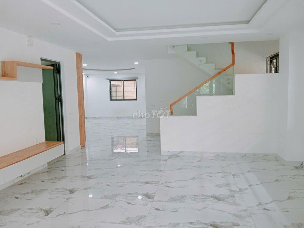 Bán nhà phố căn góc có hầm đường lớn KDC 13E INTRESCO giá rẻ.