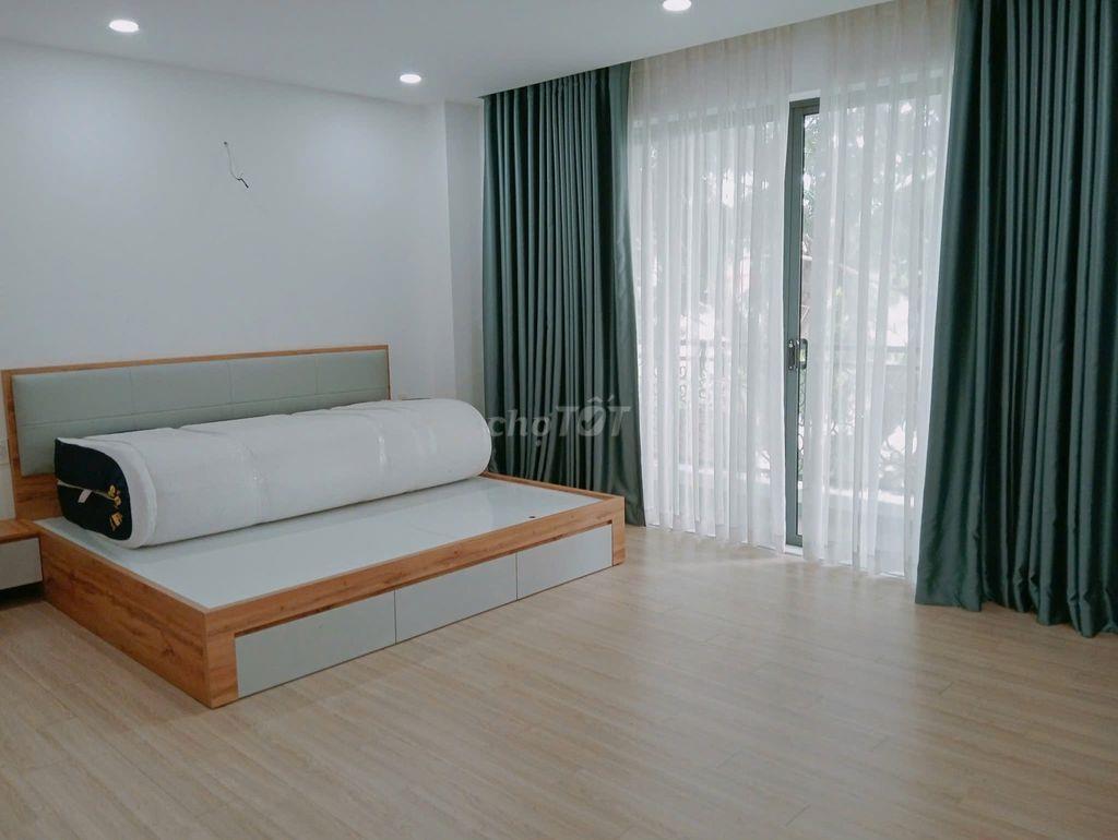 Bán nhà phố căn góc có hầm đường lớn KDC 13E INTRESCO giá rẻ.