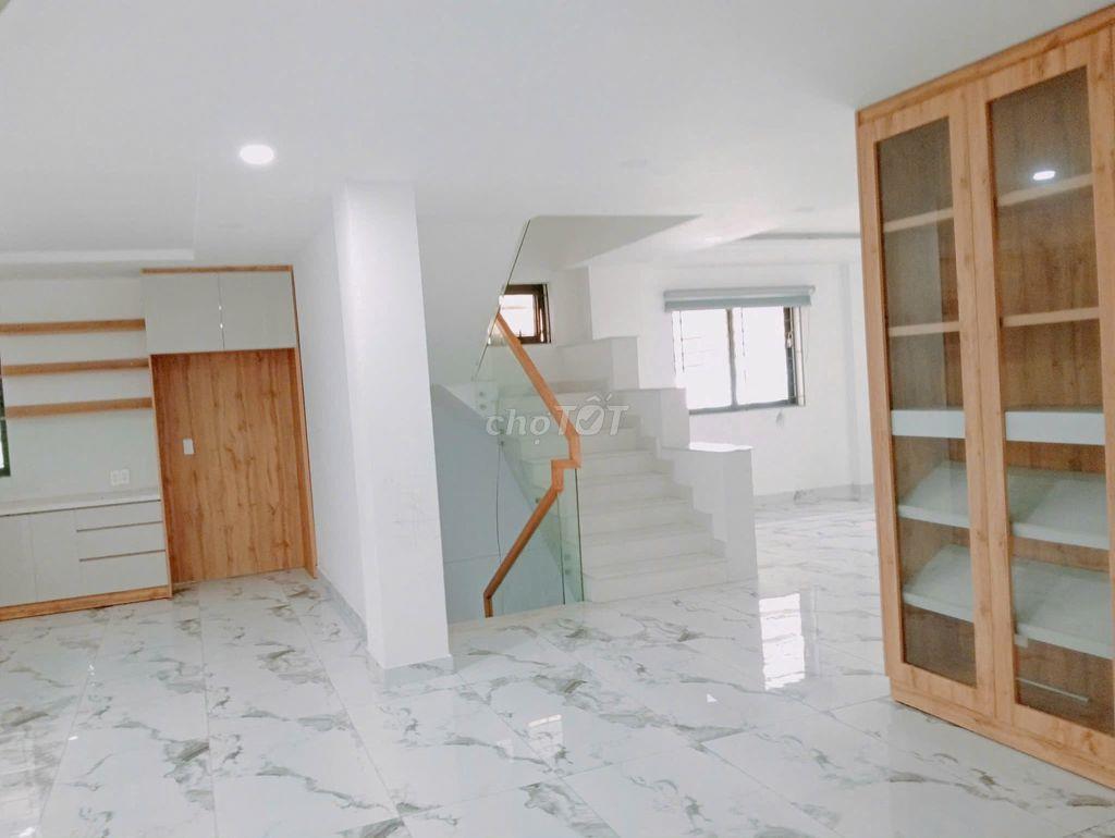 Bán nhà phố căn góc có hầm đường lớn KDC 13E INTRESCO giá rẻ.