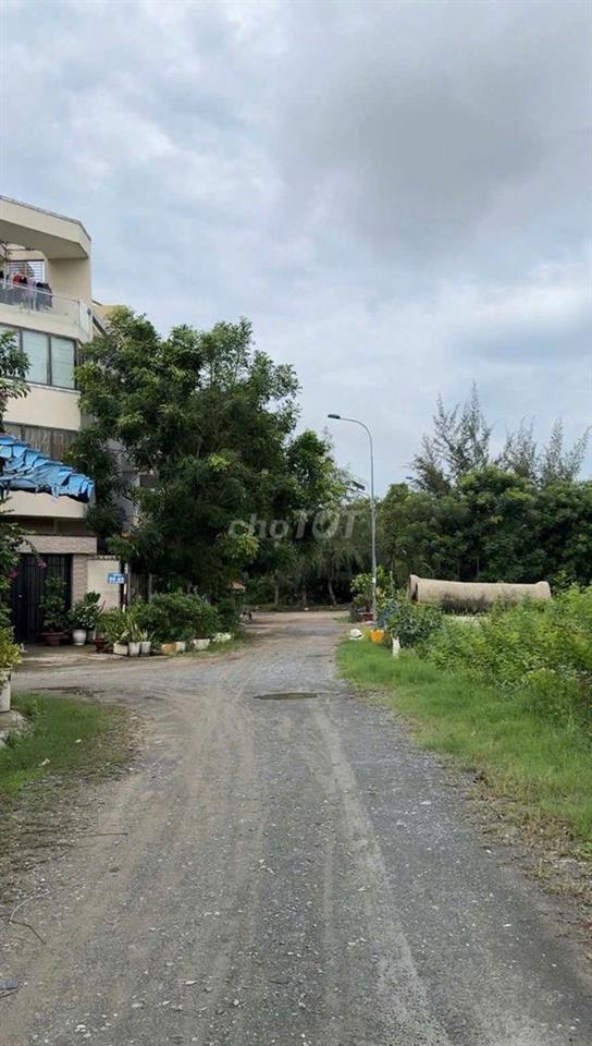 chính chủ bán gấp lô đât 13c Greenlife  sổ đỏ giá 4.8 tỷ.