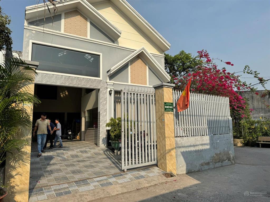 Bán nhà tân hiệp 4, hóc môn hẻm xe hơi 10m  179m2  ngang 9m  7,2 tỷ