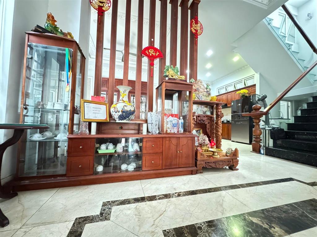 Bán nhà mặt tiền đường 53 hiệp bình chánh thủ đức, 9.5x16m, gần chợ hiệp bình, giá 12,5 tỷ