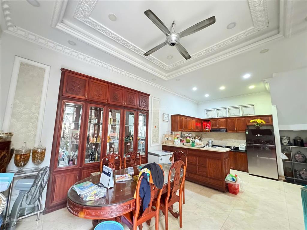 Bán nhà mặt tiền đường 53 hiệp bình chánh thủ đức, 9.5x16m, gần chợ hiệp bình, giá 12,5 tỷ