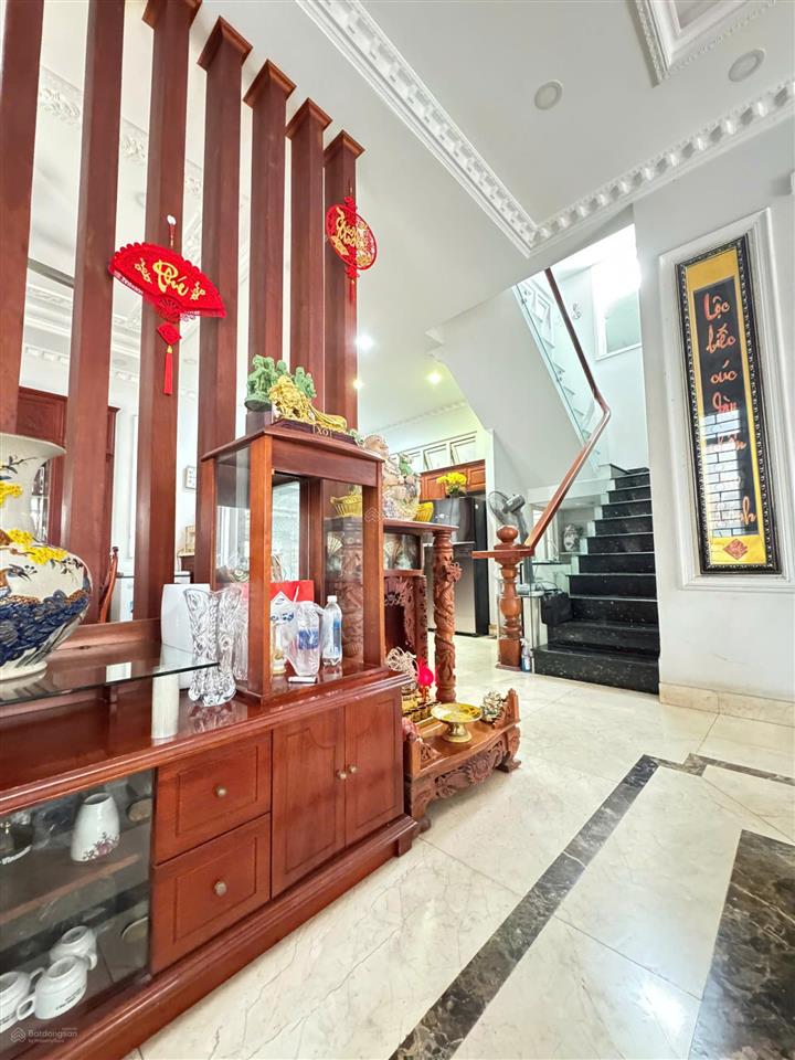 Bán nhà mặt tiền đường 53 hiệp bình chánh thủ đức, 9.5x16m, gần chợ hiệp bình, giá 12,5 tỷ