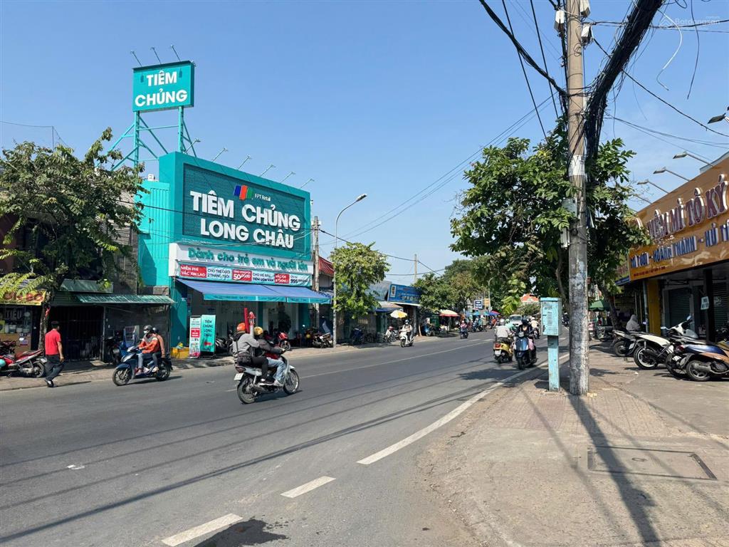 Cho thuê nhà mặt tiền ngay chợ hiệp bình  kinh doanh đắc địa  16tr