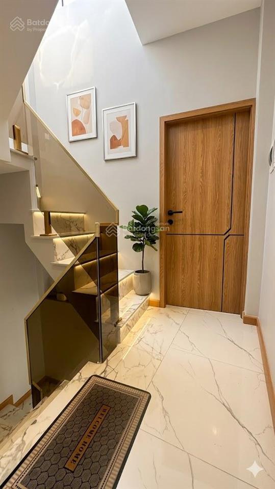 Bán nhà mặt tiền phan văn trị, bình thạnh, ngang 5.3m  thu nhập 40tr/tháng  giá 10. x tỷ