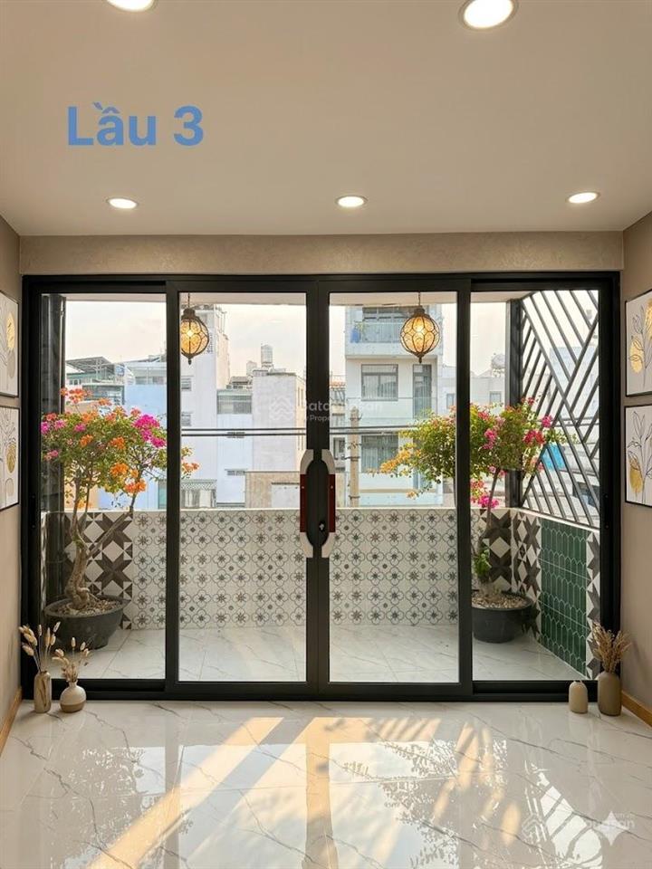 Bán nhà mặt tiền phan văn trị, bình thạnh, ngang 5.3m  thu nhập 40tr/tháng  giá 10. x tỷ