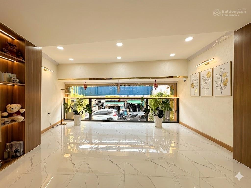 Bán nhà mặt tiền phan văn trị, bình thạnh, ngang 5.3m  thu nhập 40tr/tháng  giá 10. x tỷ