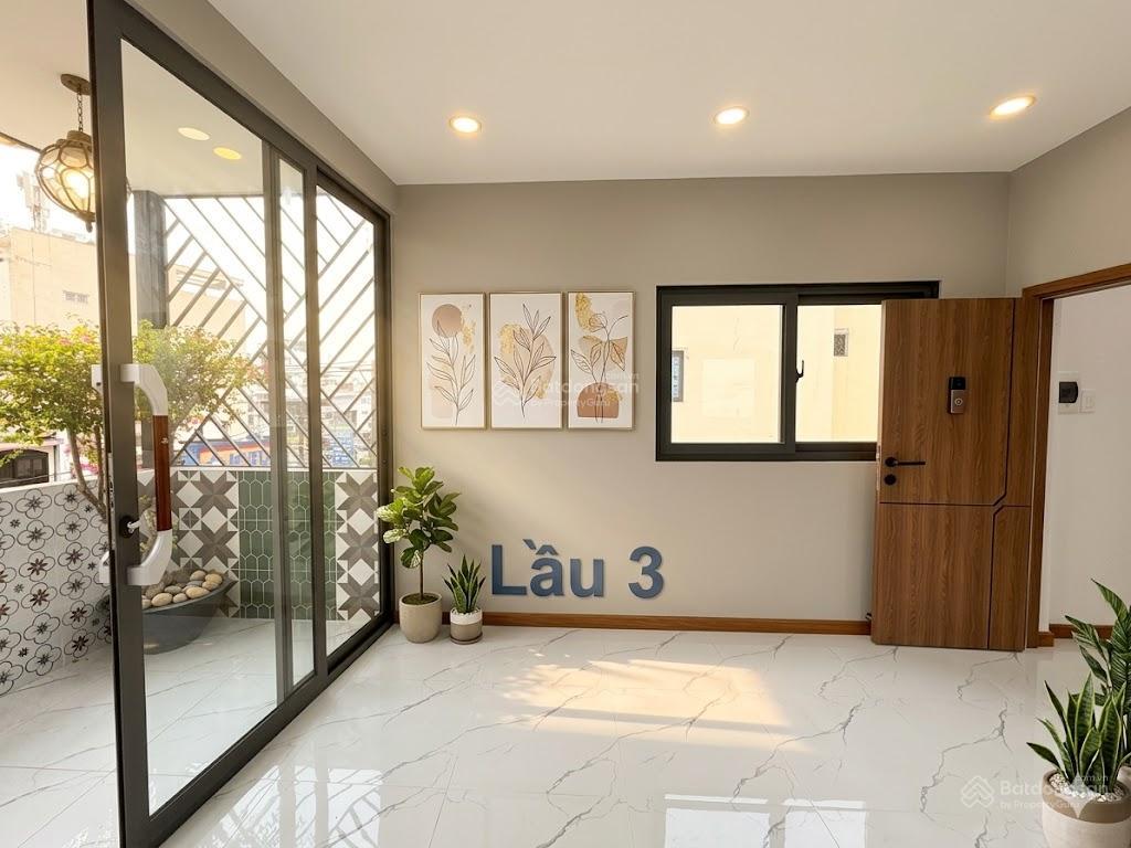 Bán nhà mặt tiền phan văn trị, bình thạnh, ngang 5.3m  thu nhập 40tr/tháng  giá 10. x tỷ