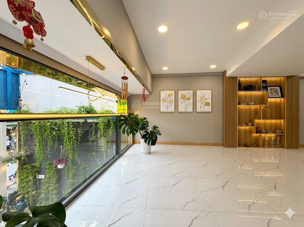 Bán nhà mặt tiền phan văn trị, bình thạnh, ngang 5.3m  thu nhập 40tr/tháng  giá 10. x tỷ