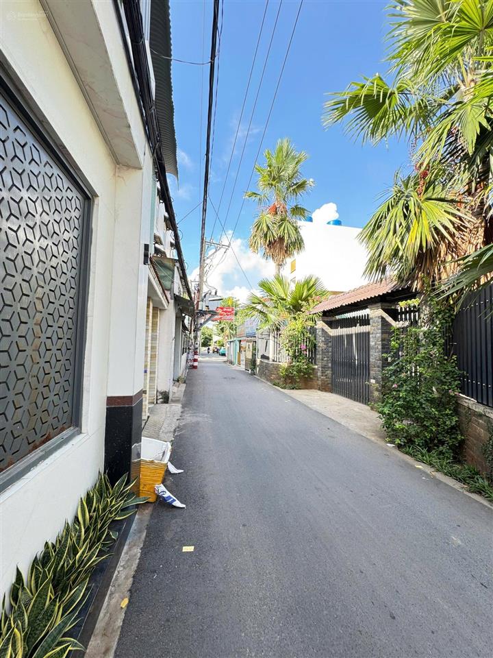 Bán 296m2 đường 38 hiệp bình chánh thủ đức có sẵn nhà xưởng cho thuê  giá 18 tỷ