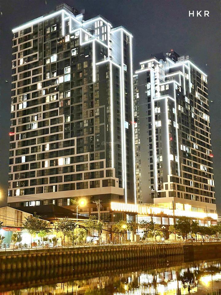 Cần bán gấp căn hộ bếp thiên nhiên daqua tầng trung view quận 1