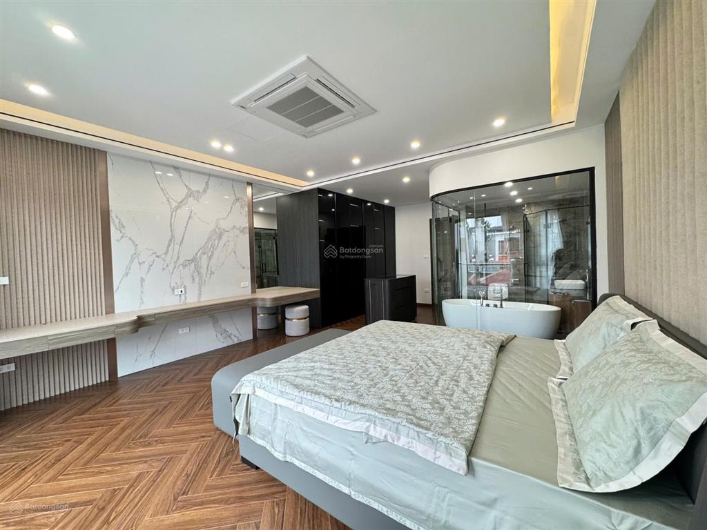 Bán nhà riêng 52m2, giá thỏa thuận, 3pn, 4wc tại nguyễn văn cừ, bồ đề, long biên, hà nội