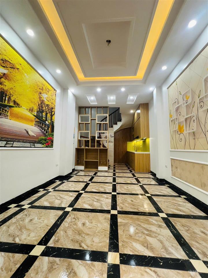 Bán nr tại phố trạm, 7,75 tỷ, 40m2, 3pn, 4wc, 5t, pháp lý đầy đủ