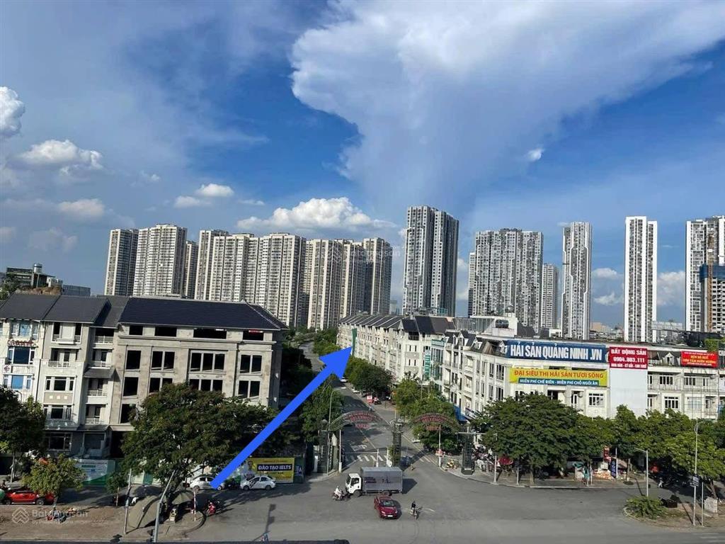 Chính chủ gửi bán shophouse nhà phố a33.14 vip nhất phía tây hà nội. trục thông vin smart city