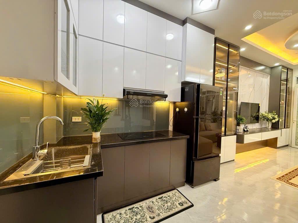 Chính chủ bán nhà mặt phố phú hựu, long biên  8 tầng 45m²  kinh doanh  hơn 22 tỷ