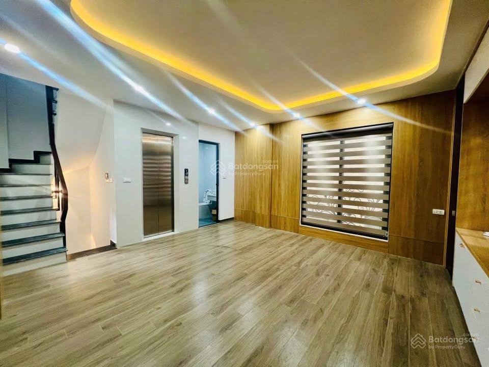 Chính chủ bán nhà 8 tầng 50m²  ái mộ, long biên  vị trí đẹp  hơn 19 tỷ