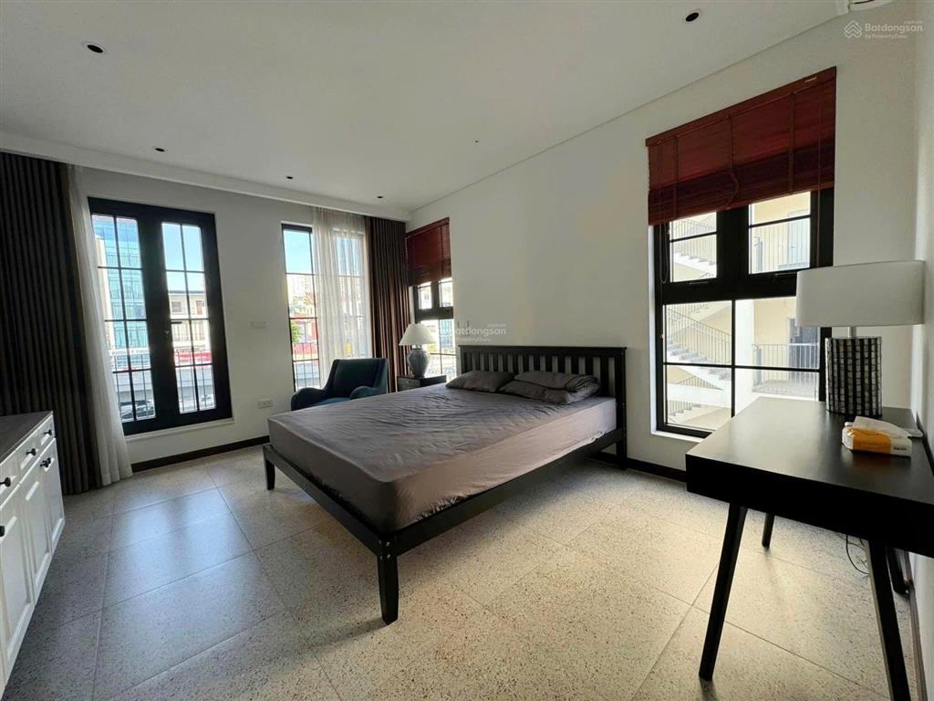 Chính chủ bán nhà hồng tiến, long biên  7 tầng 95m2  thang máy, 3 mặt thoáng  nhỉnh 30 tỷ