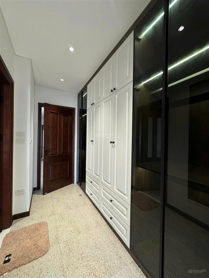 Chính chủ bán nhà hồng tiến, long biên  7 tầng 95m2  thang máy, 3 mặt thoáng  nhỉnh 30 tỷ