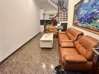 Nguyễn khánh toàn 5 tầng xinh ngõ thông gần phố giá hơn 7 tỷ