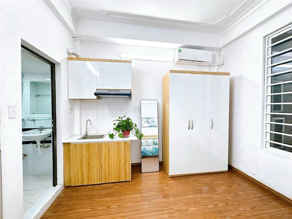 Tích sản! nhà gần thương mại, qg! 42m2 5t 9 phòng cho thuê, dòng tiền 40tr/tháng, giá hơn 8 tỷ.