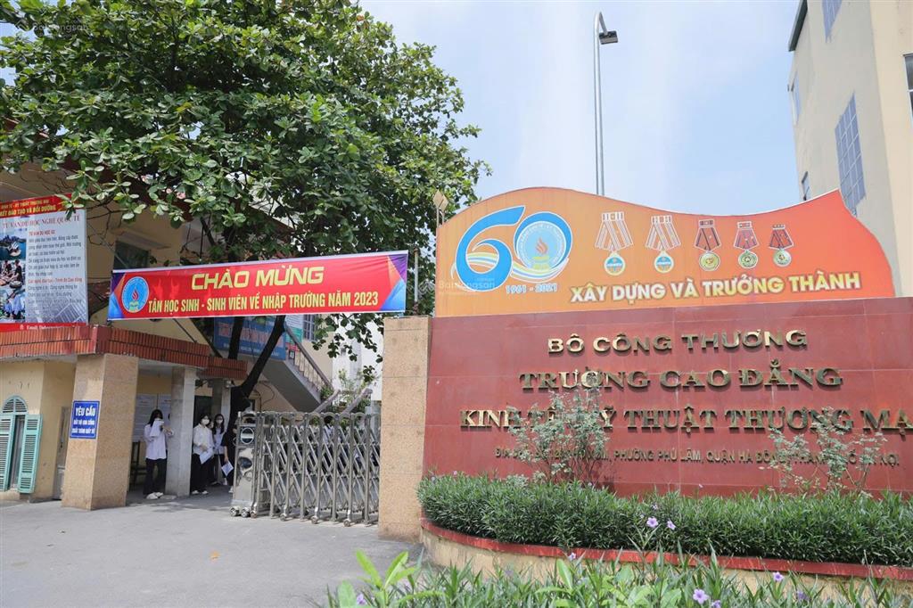 Đất gần đại học đại nam 2 mặt tiền 185m2 chỉ với 106 triệu 1 m2 chia được 3 lô