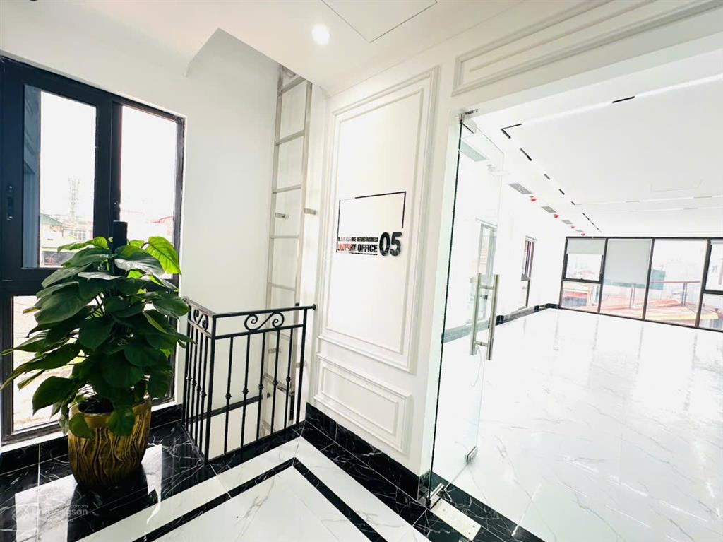 Tòa nhà mặt phố quang trung 6,5 tầng mới kinh doanh sầm uất