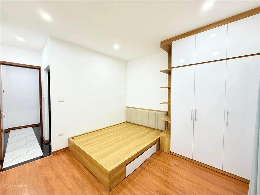 Bán nr tại phố quan nhân, 6,98 tỷ, 25 m2, 3pn, 4wc, 5 tầng đẹp xuất sắc
