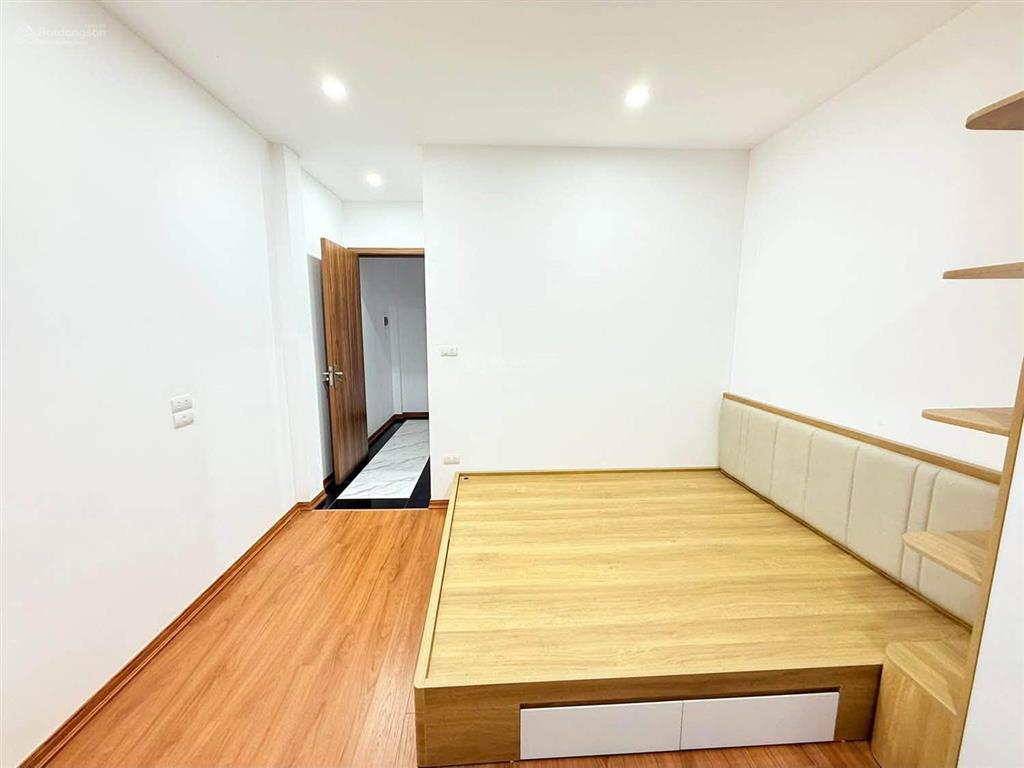 Bán nr tại phố quan nhân, 6,98 tỷ, 25 m2, 3pn, 4wc, 5 tầng đẹp xuất sắc