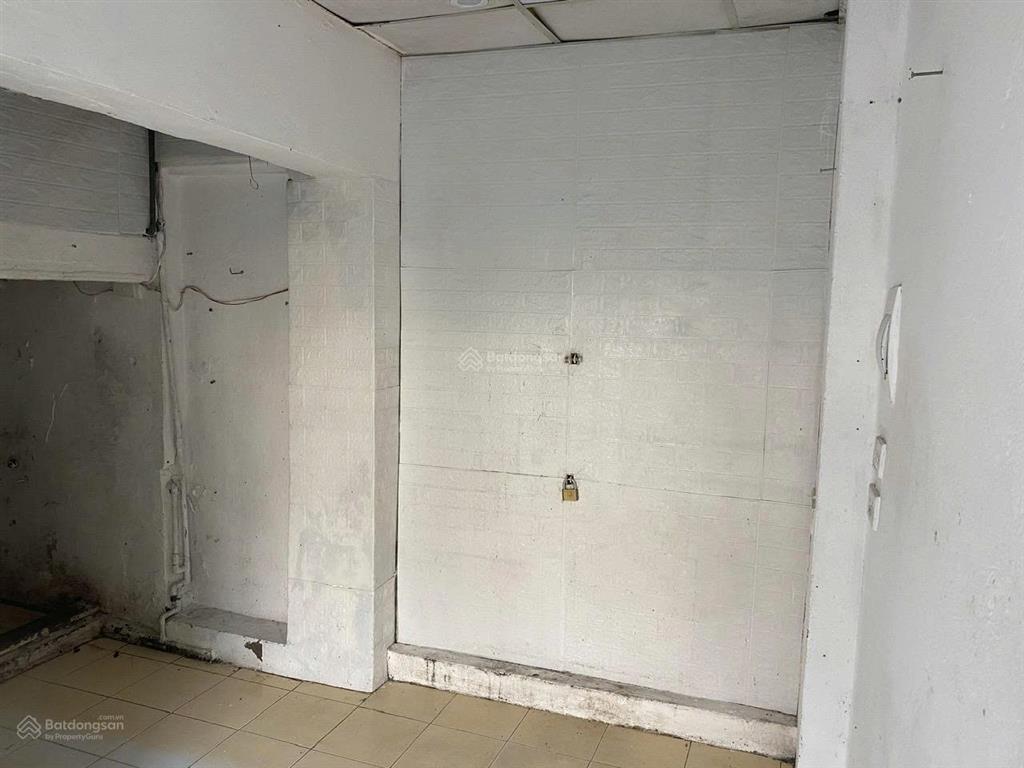 Cho thuê cửa hàng làm tóc, gội đầu, bán hàng ở ngõ Quan Thổ 1. Giá: 3,5triệu/tháng