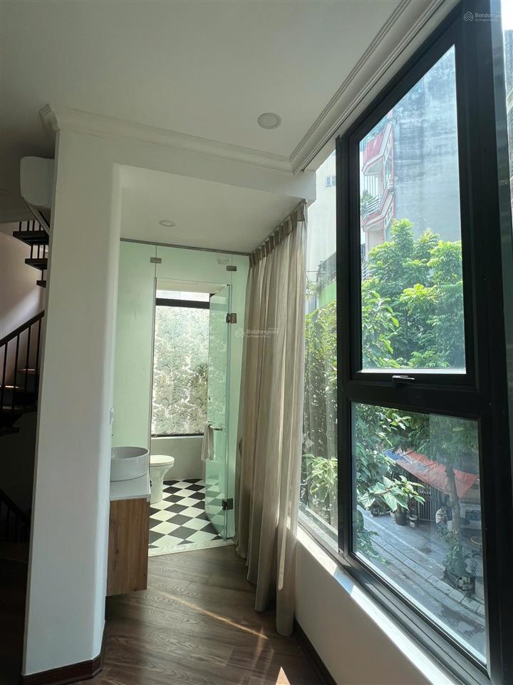 Cho thuê nhà 3 tầng lạc long quân, quận tây hồ, 60m2, kinh doanh nhỏ kết hợp ở, giá 12,9 triệu