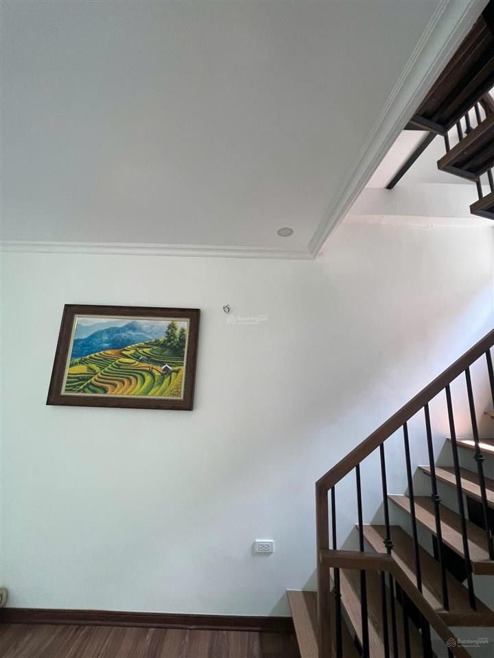 Cho thuê nhà 3 tầng lạc long quân, quận tây hồ, 60m2, kinh doanh nhỏ kết hợp ở, giá 12,9 triệu