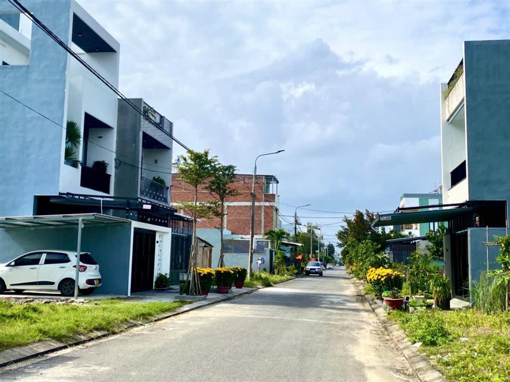 Bán lô đất chợ, dân cư đông đúc, vừa ở vừa cho thuê