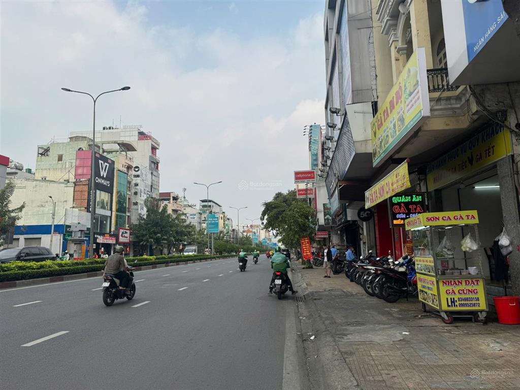 Cho thuê nhà mặt phố tại phường 13, quận tân bình, tp.hcm, 200 triệu, 300 m2
