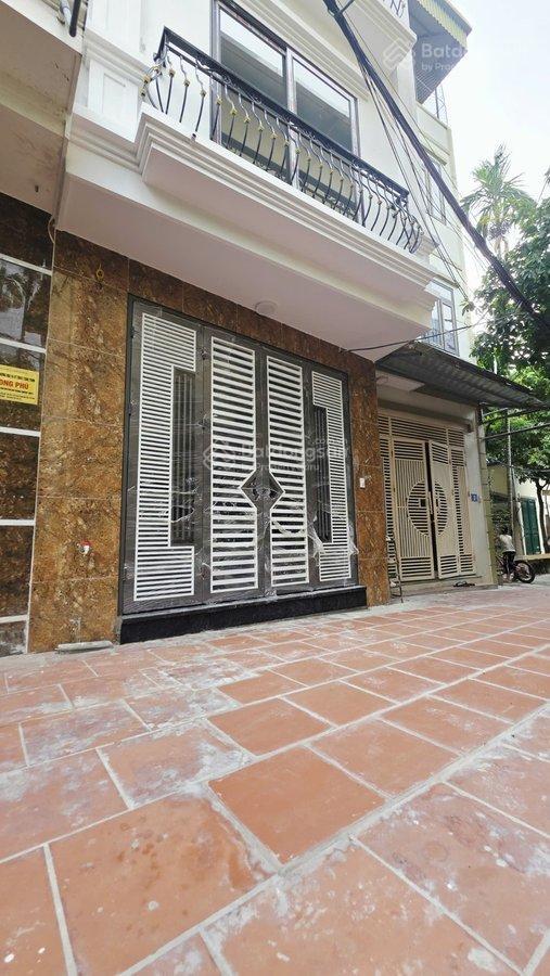 Bán nhà mới đẹp ở ngay phố đan khê  di trạch  dt 40m2, 5 tầng, mt 4m. giá 5.9 tỷ.