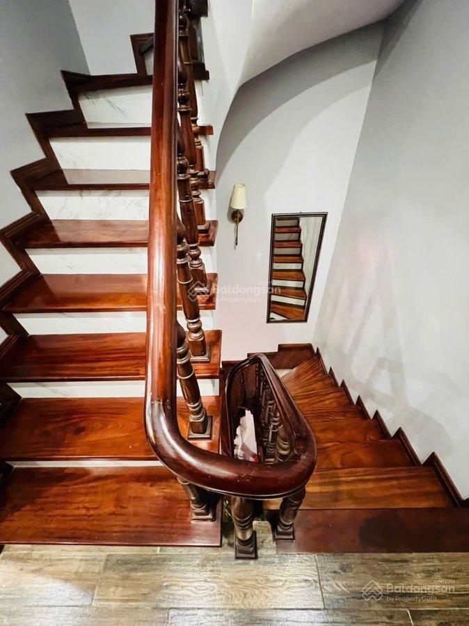 Bán gấp nhà riêng 5pn, 5wc 60m2 tại phố pháo đài láng, 18,8 tỷ