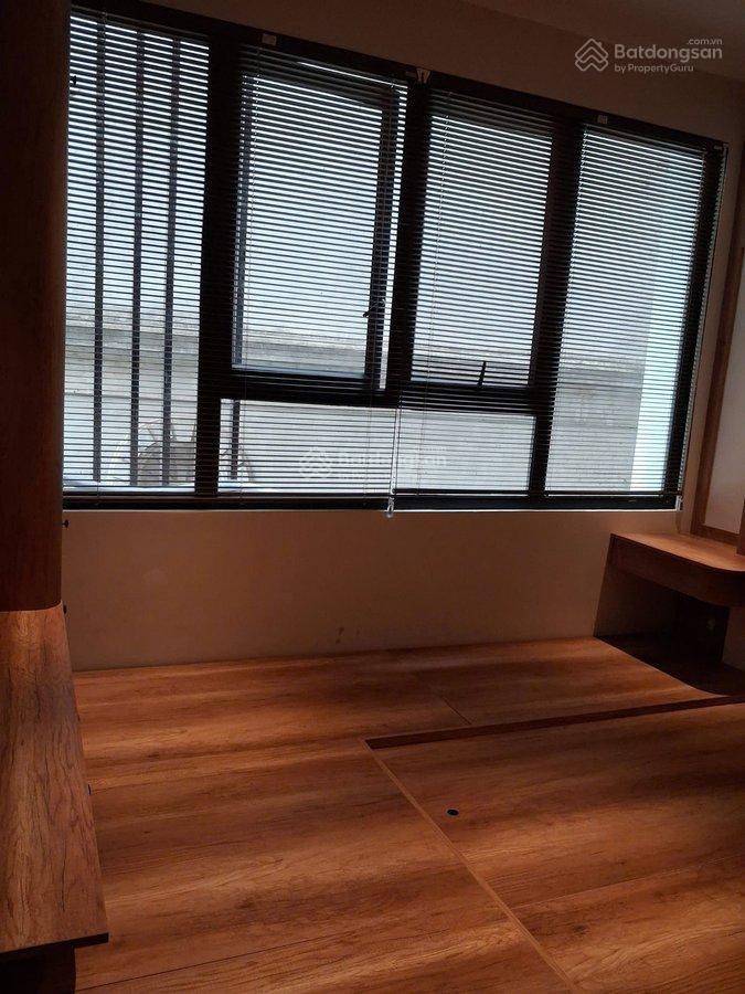 Bán nhà 6 tầng ở kết hợp cho thuê phố yên hòa  dt48m2. giá 15.7 tỷ có thương lượng.