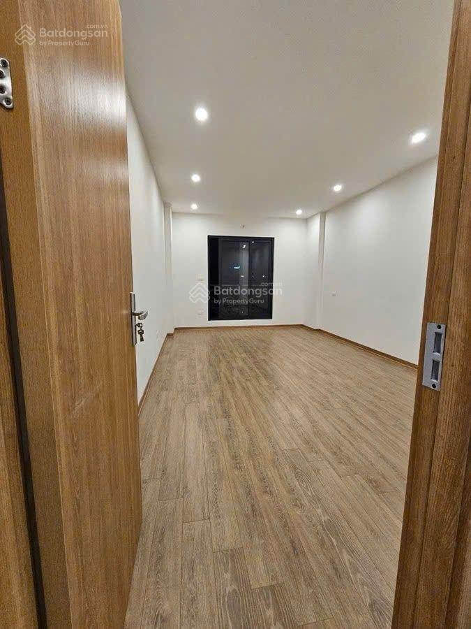 Bán nhà mặt phố mai phúc  nhà mới 61m2 7t thang máy. giá 14 tỷ