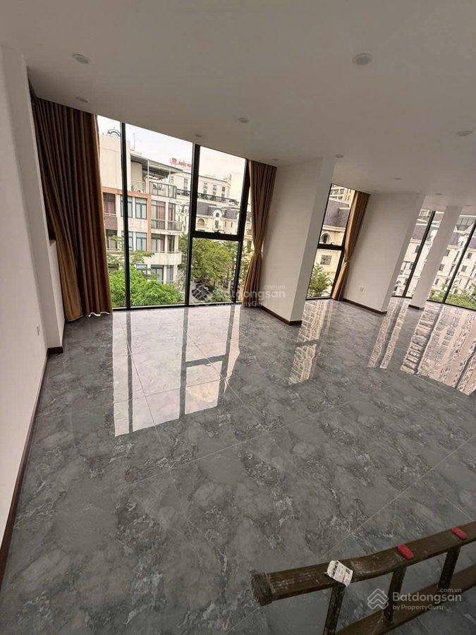 Bán nhà mặt phố lê đức thọ  nhà lô góc, vị trí độc tôn  114m2, 6 tầng, mt15m. giá 85 tỷ.