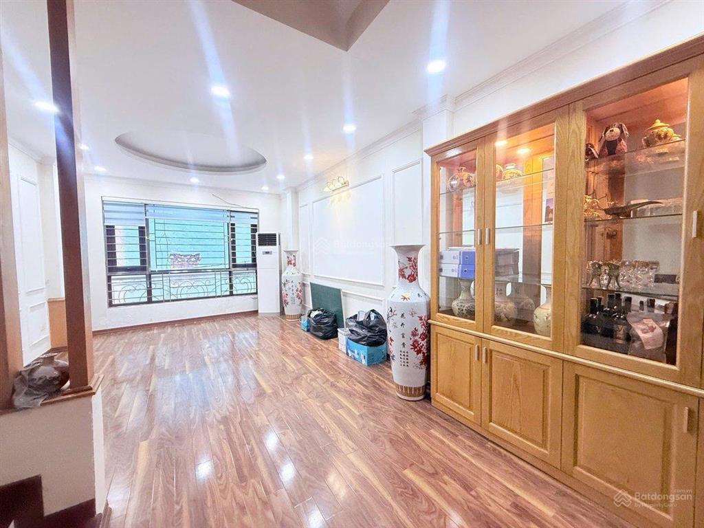 Bán nhà riêng phân lô  ô tô vào nhà  phố võ chí công 41m2, 6 tầng, mt4m. giá 16.9 tỷ.