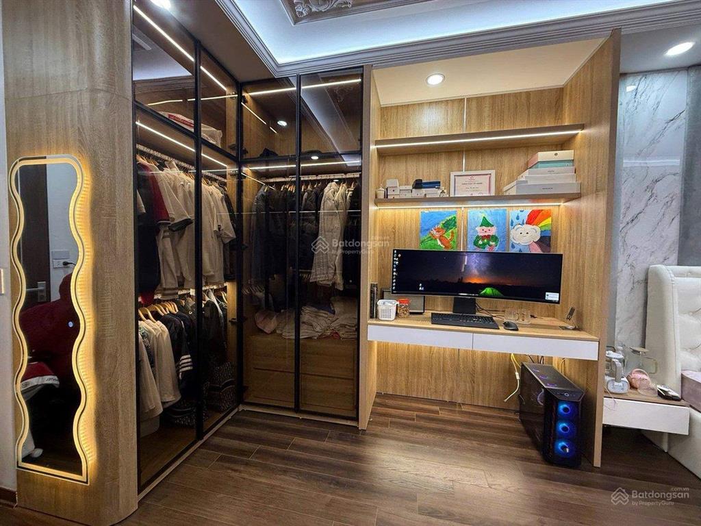 Bán nhà riêng 43m2, 7 tầng thang máy, gara ô tô phố phố hồ tùng mậu. giá 16.2 tỷ.